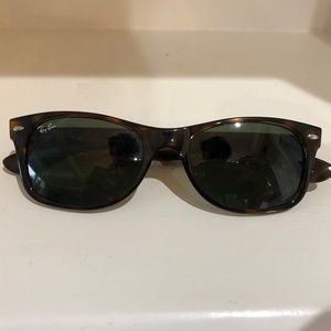 Ray Ban Tortoise New Wayfarer